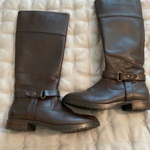 Ralph Lauren brown leather tall boots. Size 6